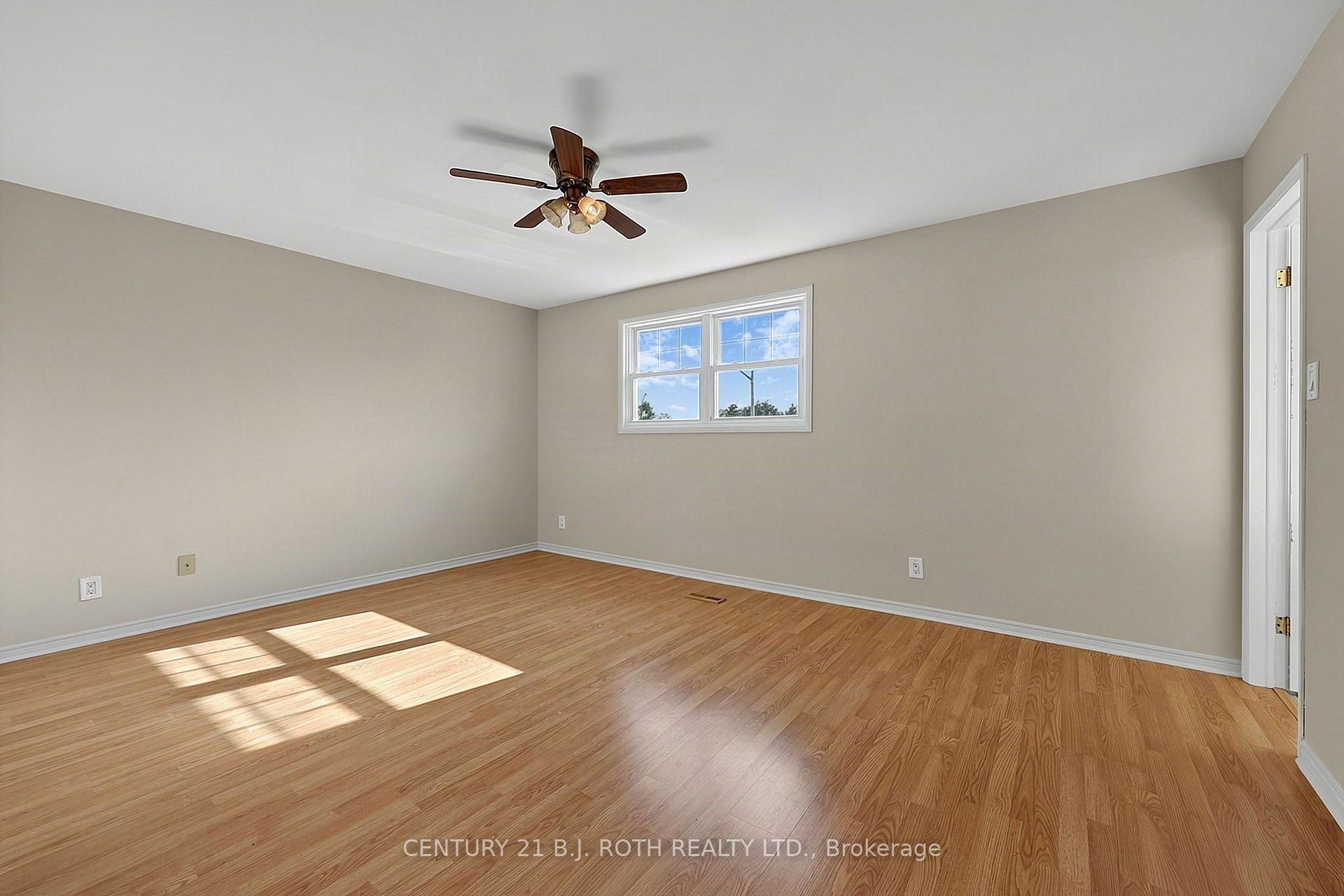 104 WOODSIDE Drive