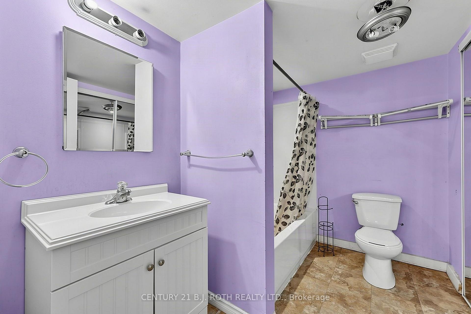 104 WOODSIDE Drive
