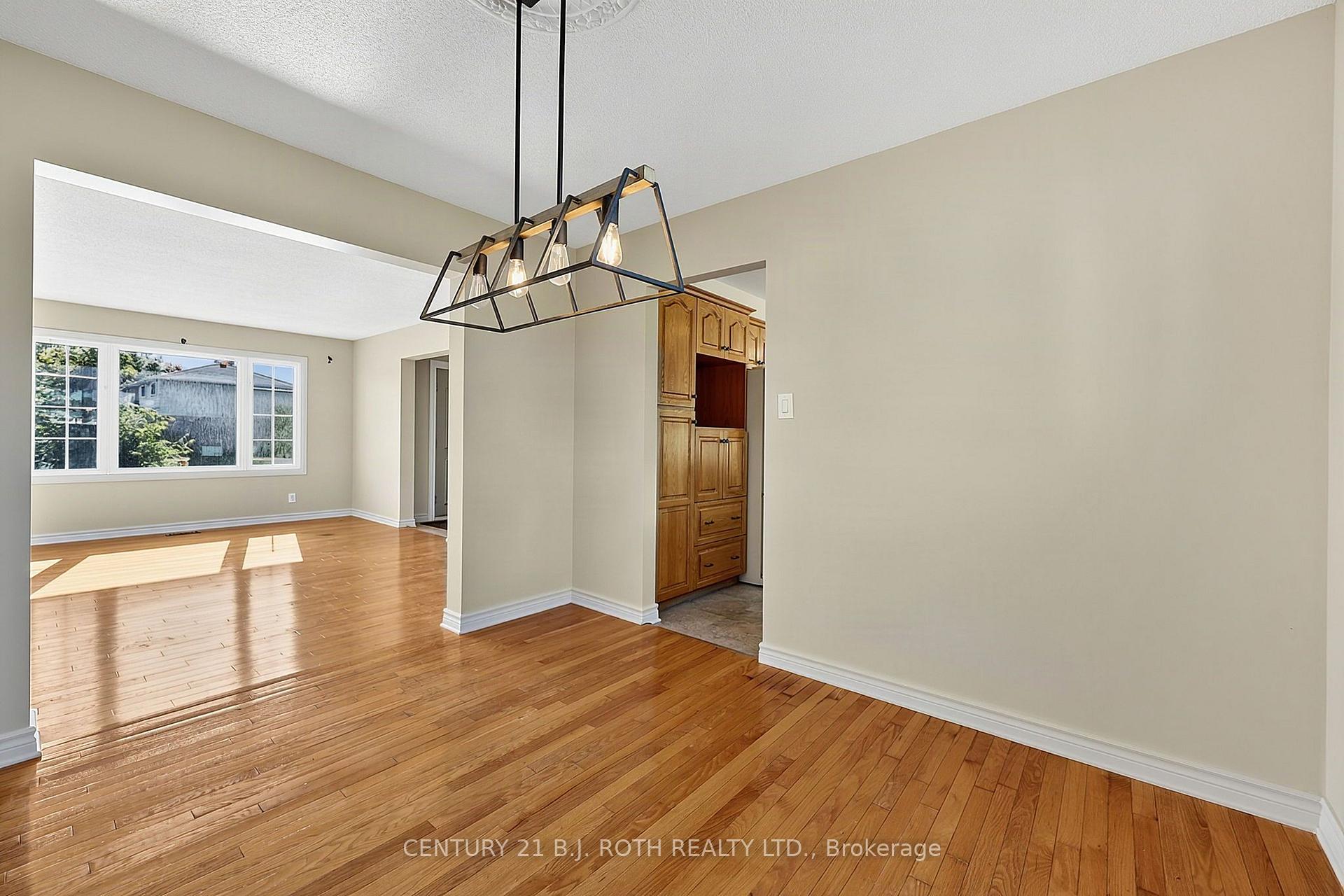 104 WOODSIDE Drive