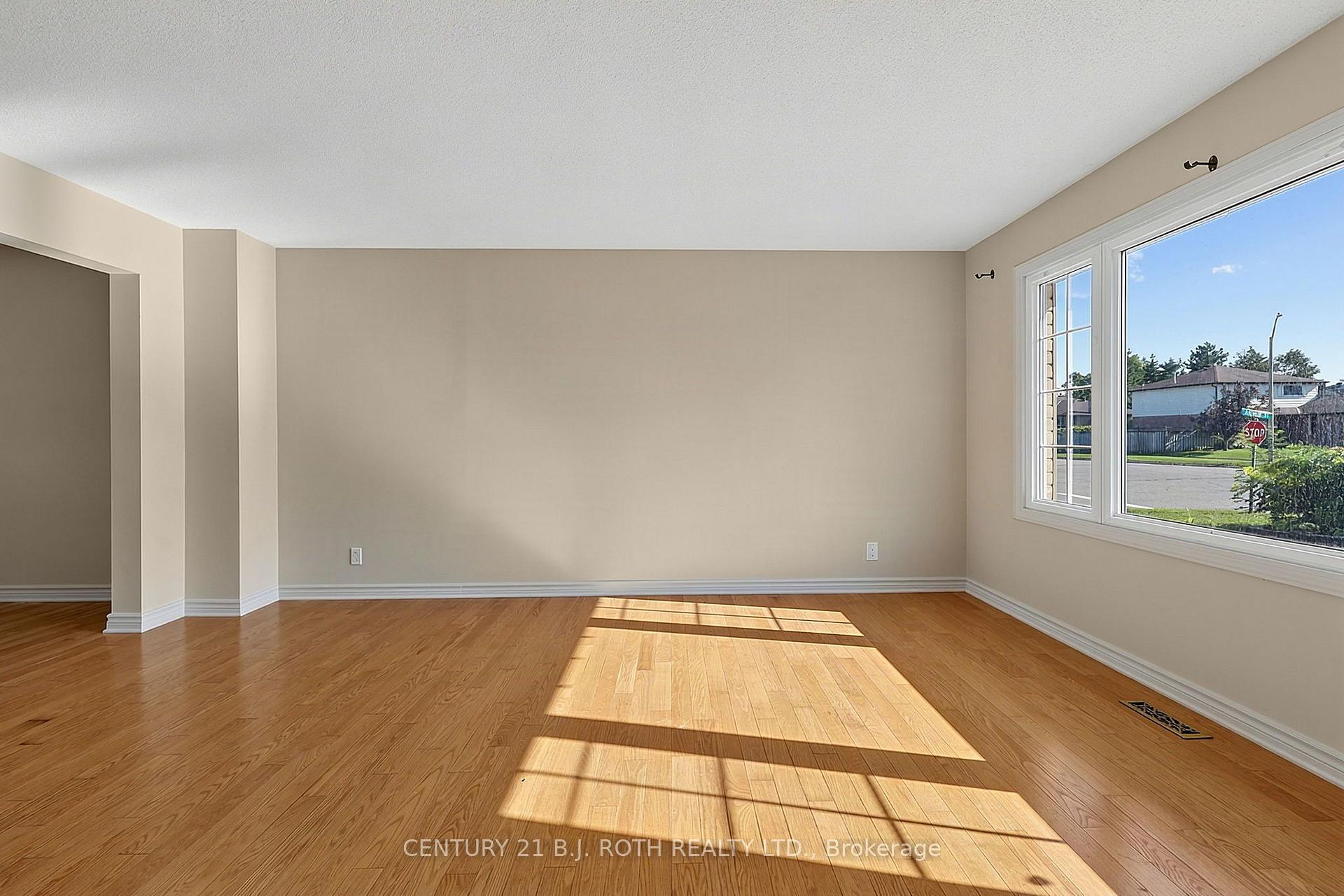 104 WOODSIDE Drive