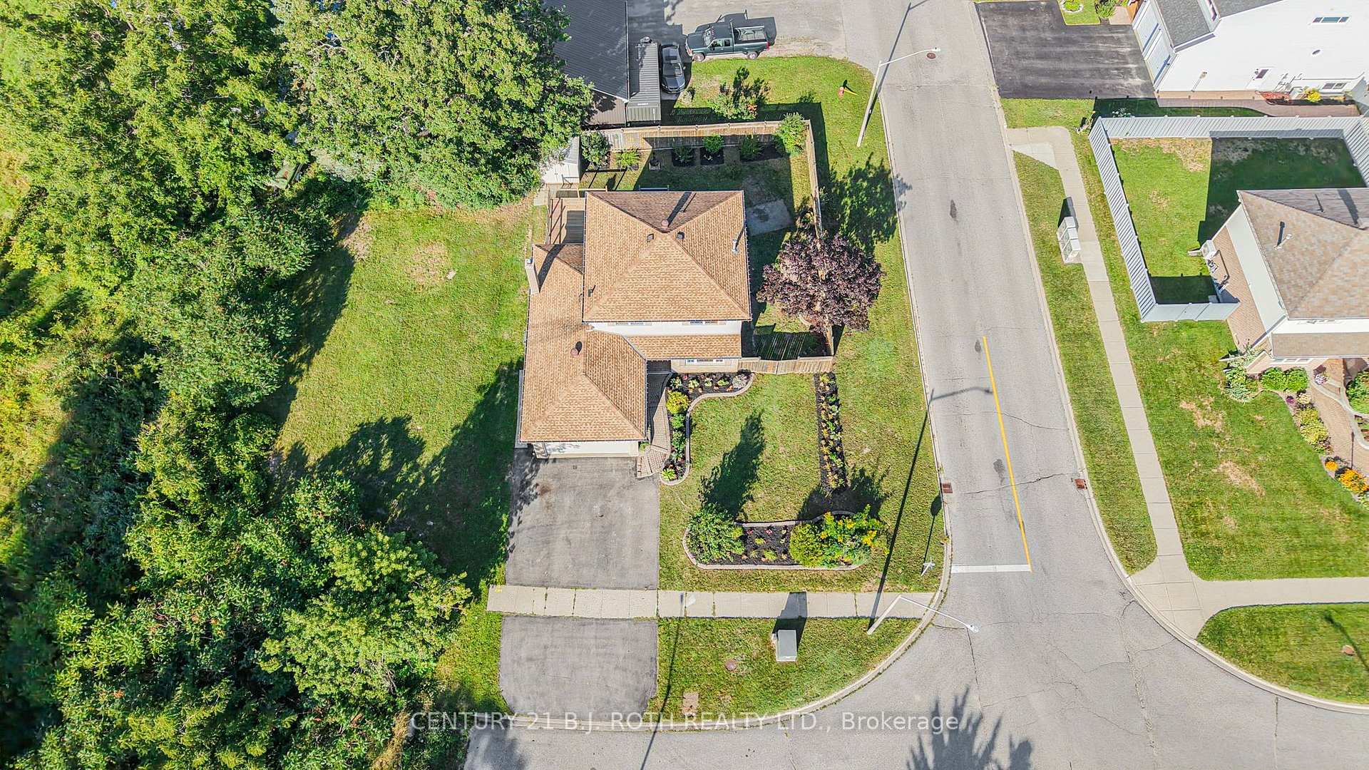 104 WOODSIDE Drive