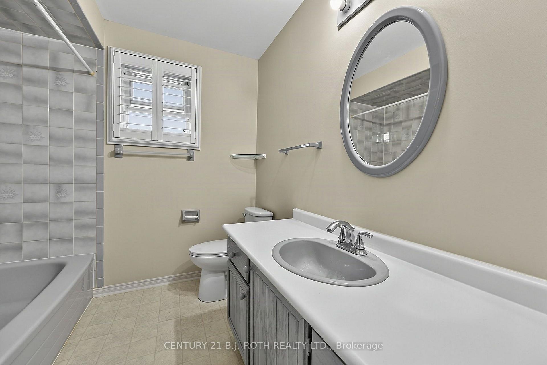 104 WOODSIDE Drive