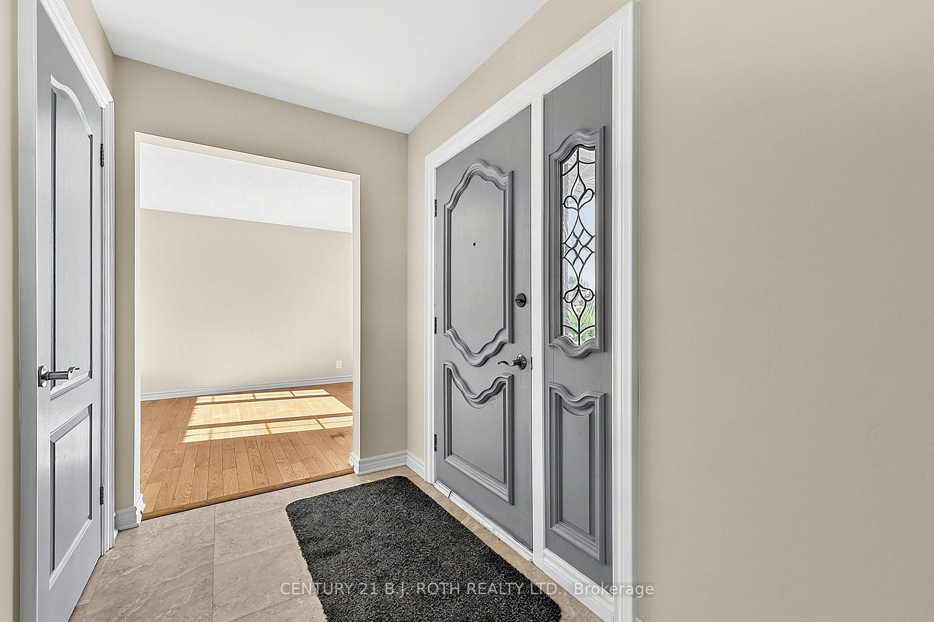 104 WOODSIDE Drive