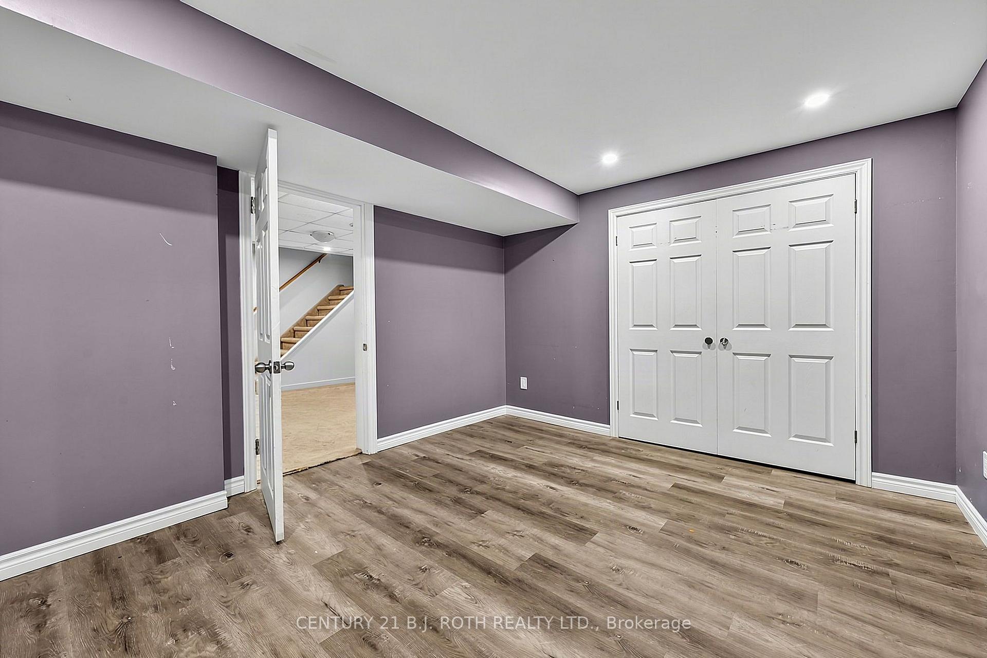 104 WOODSIDE Drive