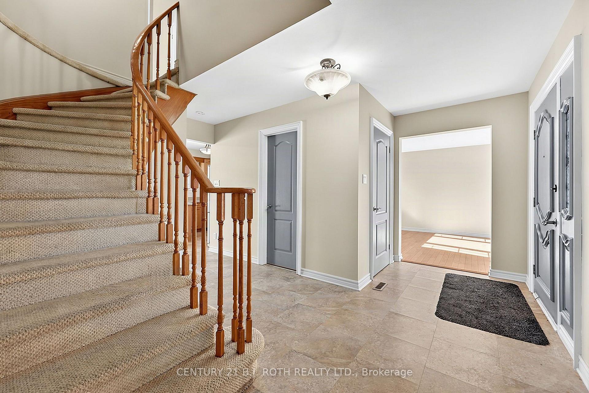 104 WOODSIDE Drive