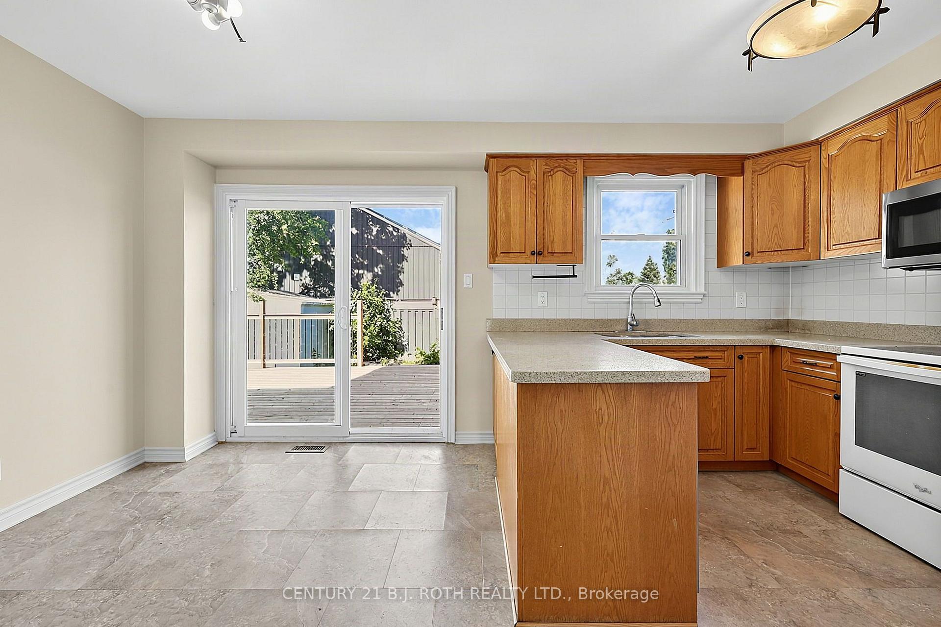 104 WOODSIDE Drive