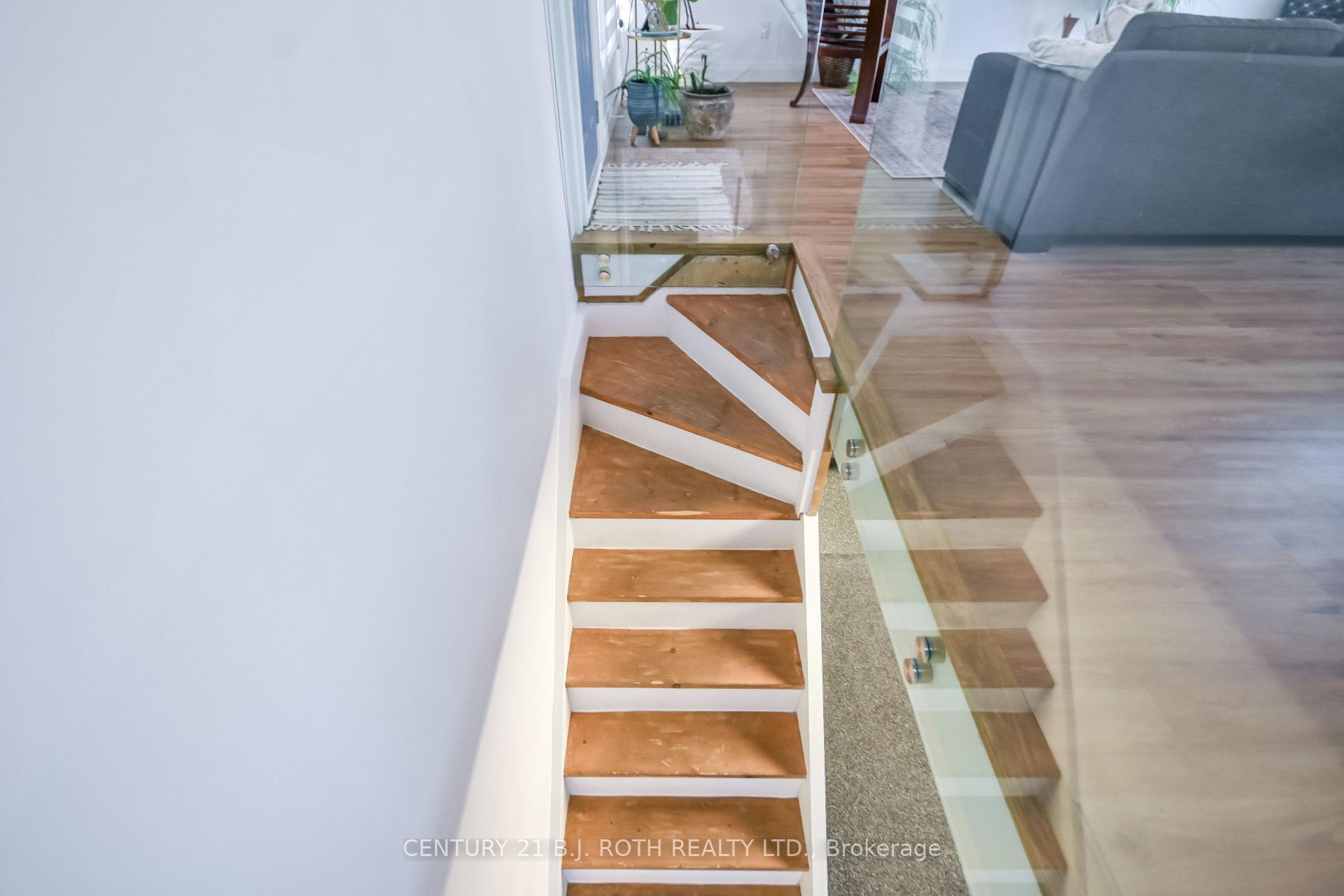 7 WESLEY Street