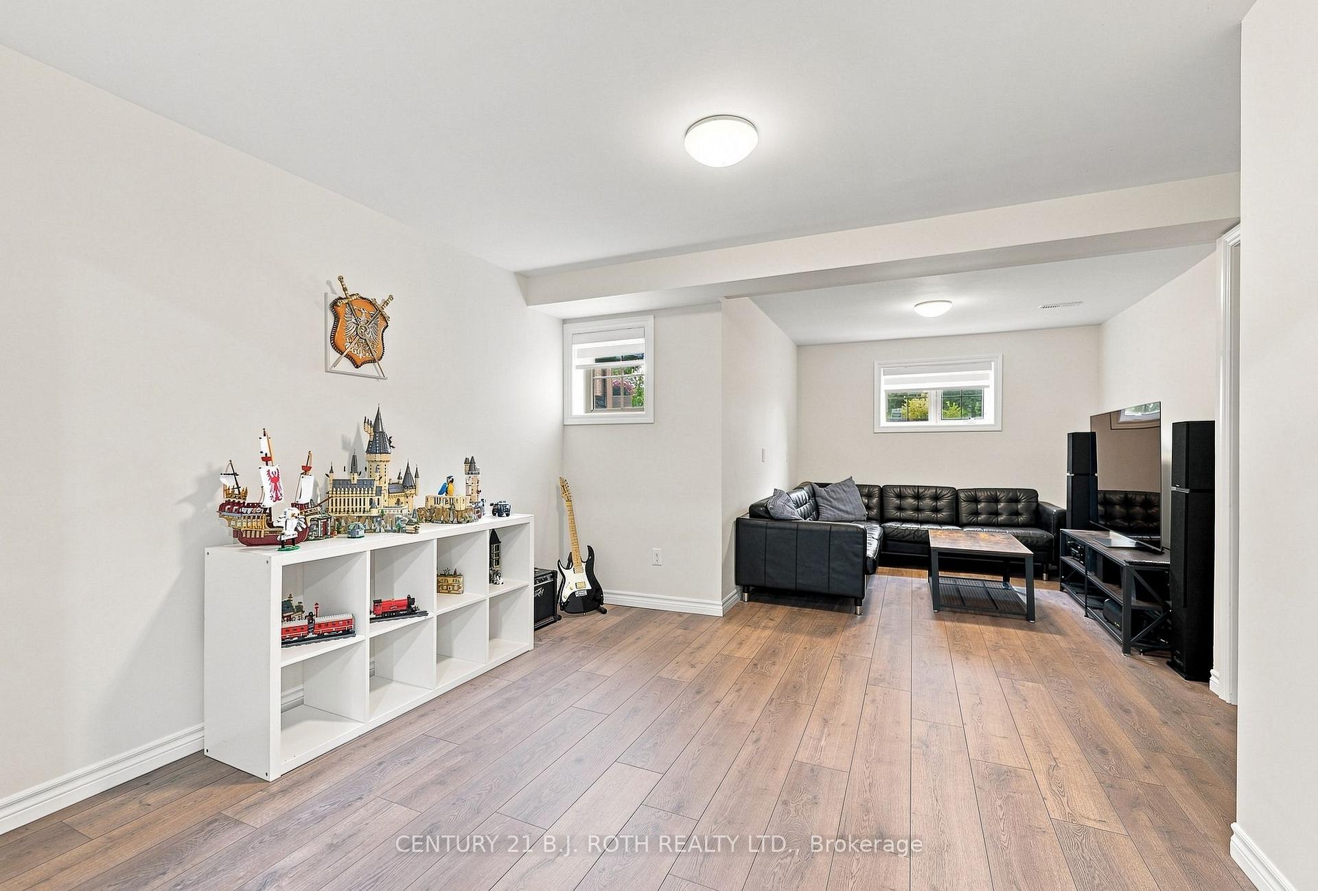 3 Dean Court