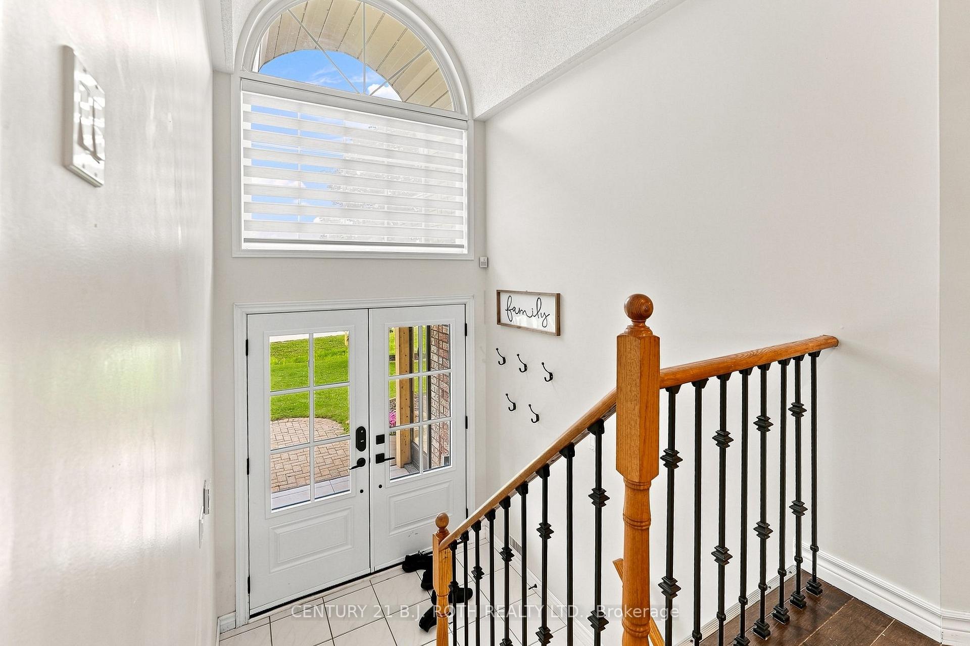 3 Dean Court