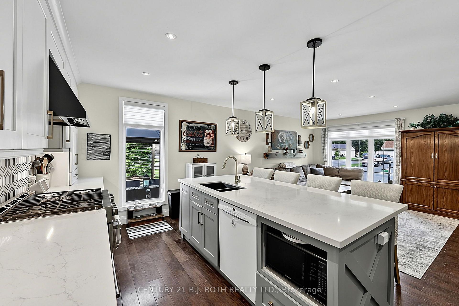 25 Glengrove Avenue
