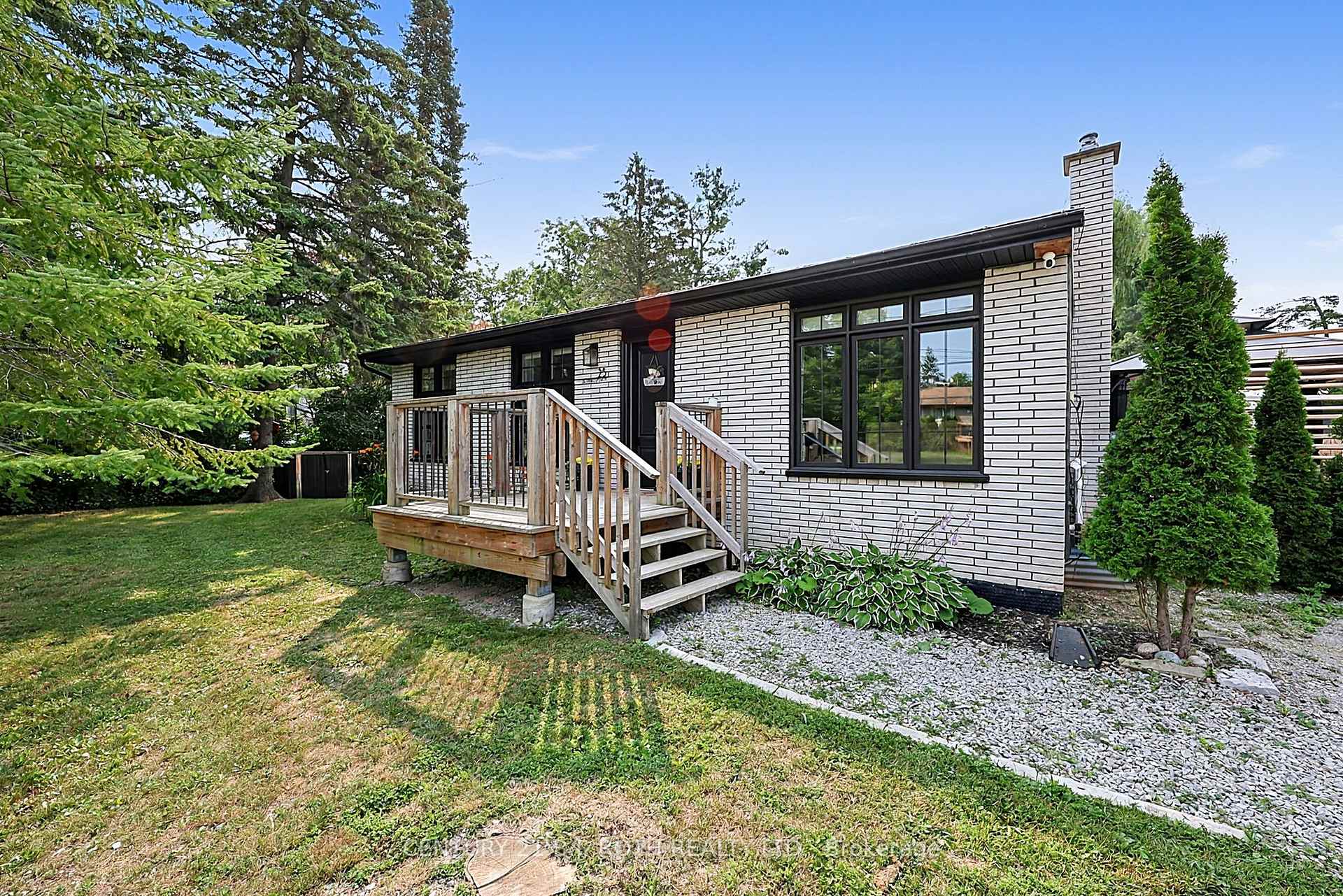 25 Glengrove Avenue