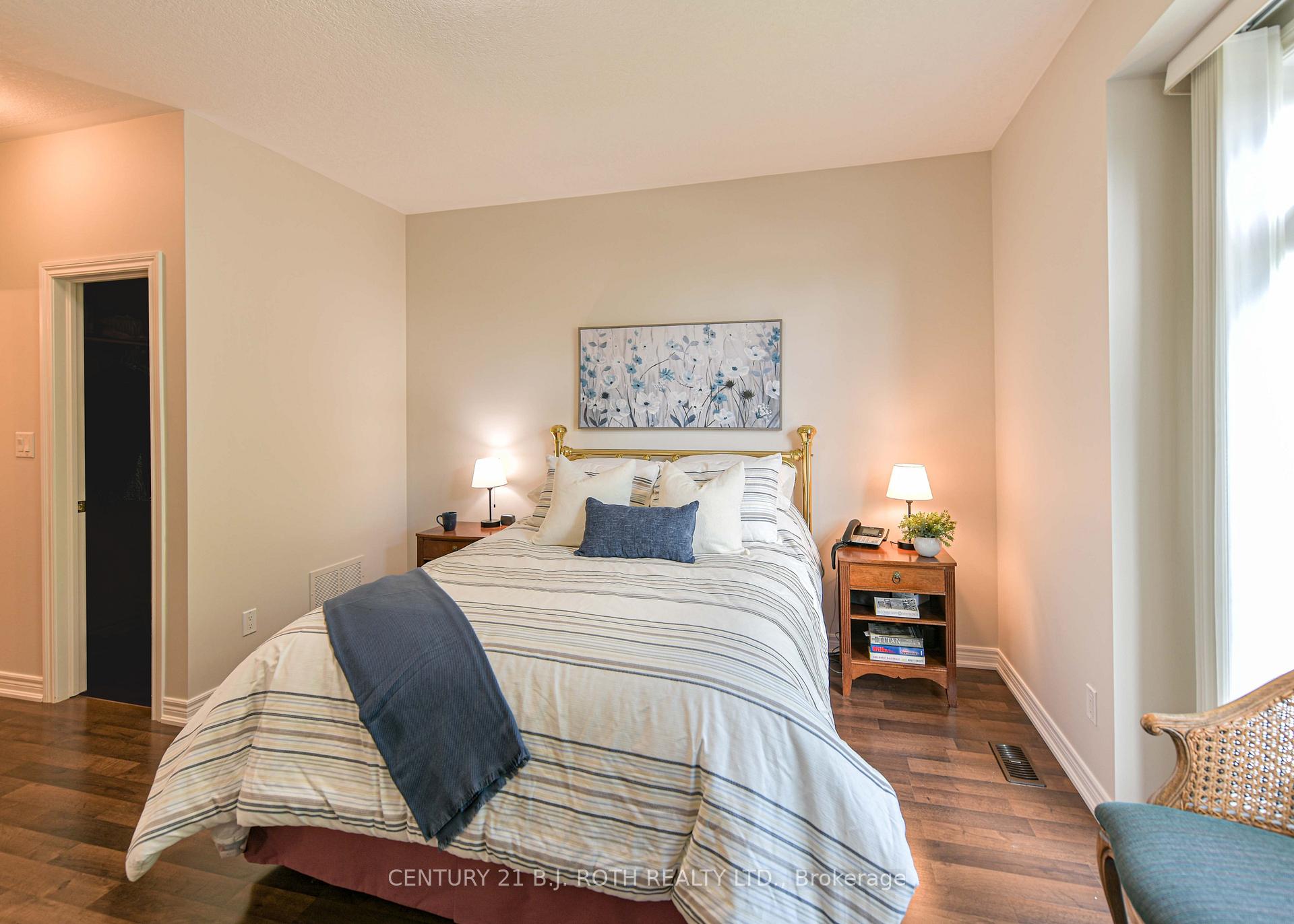 10 Canterbury Circle