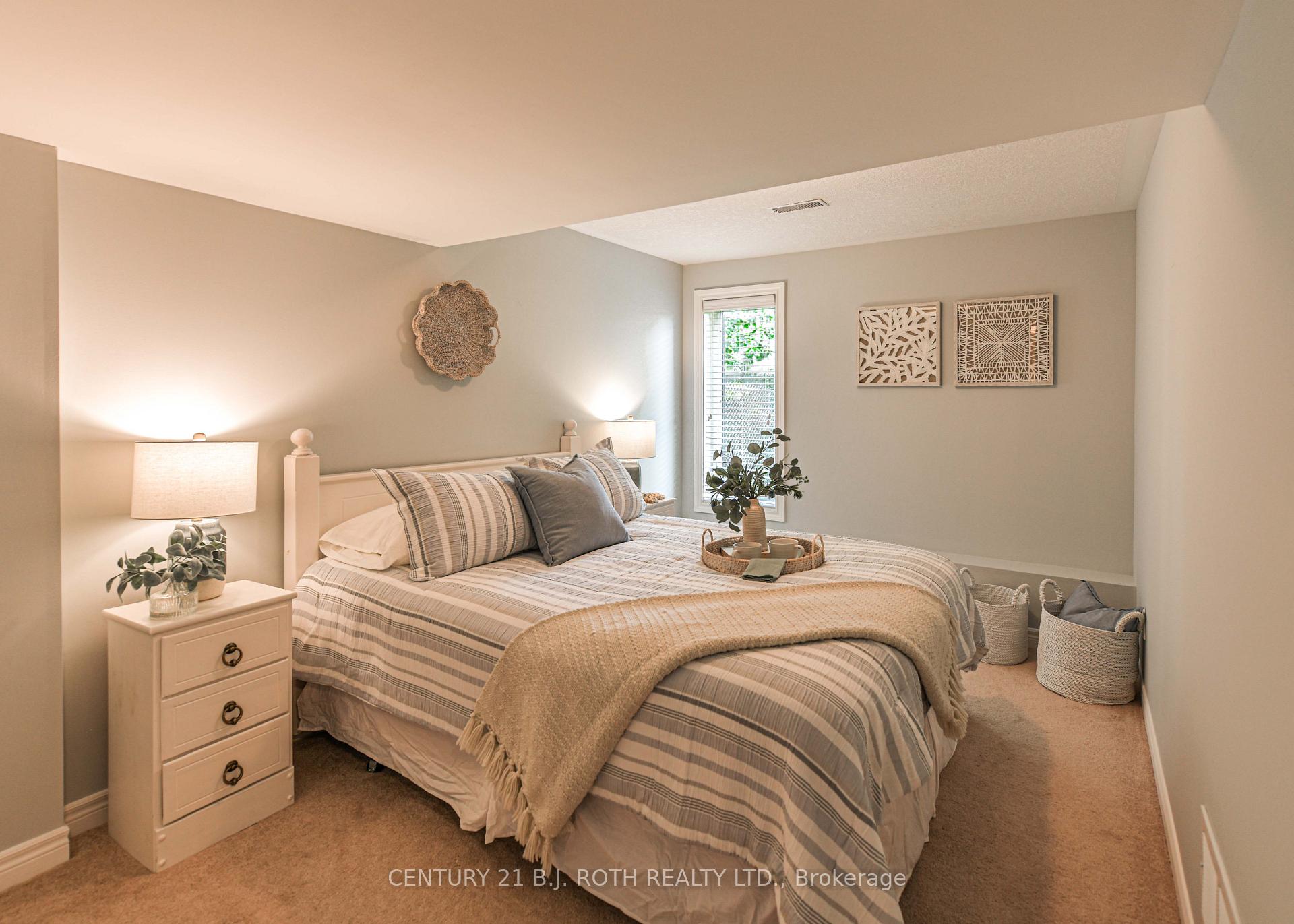 10 Canterbury Circle
