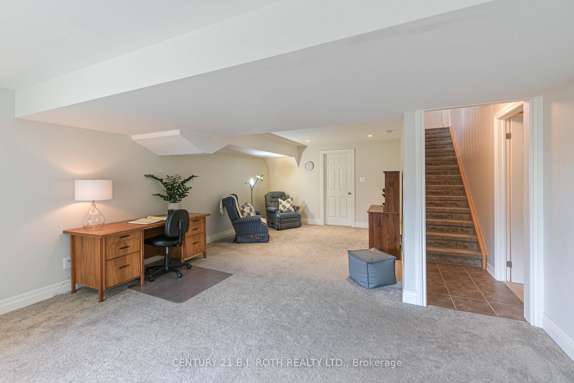 10 Canterbury Circle