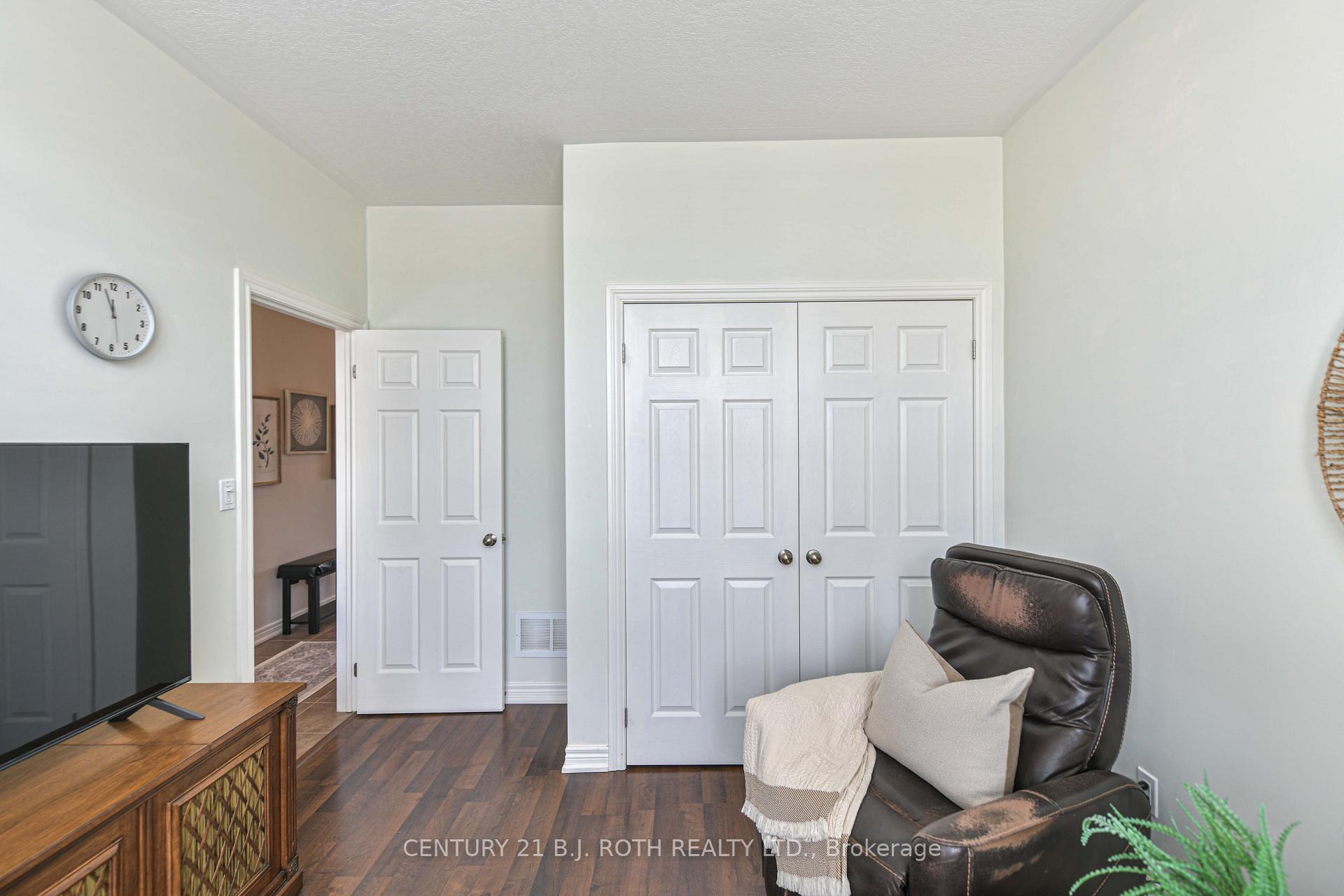 10 Canterbury Circle