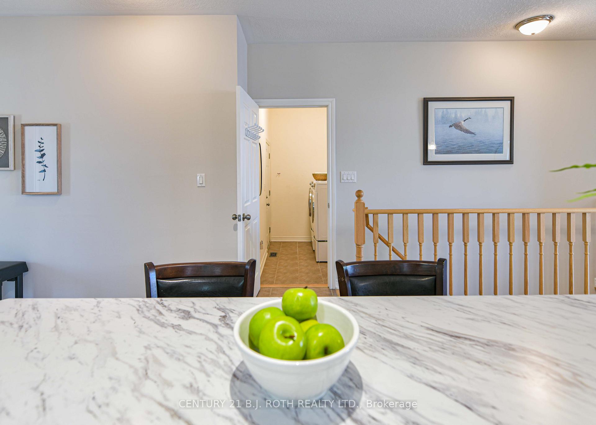 10 Canterbury Circle