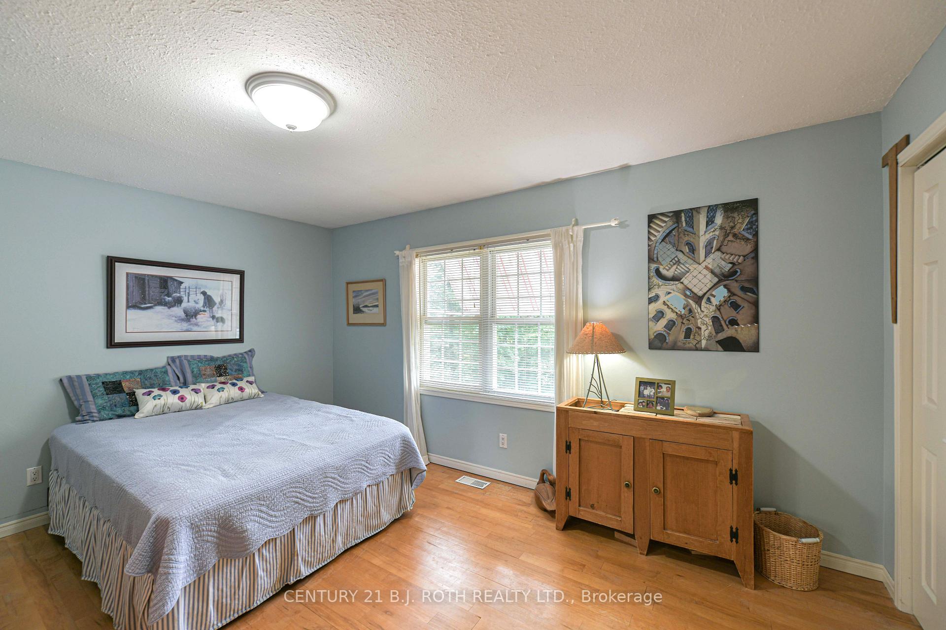 652 Warminster Side Road