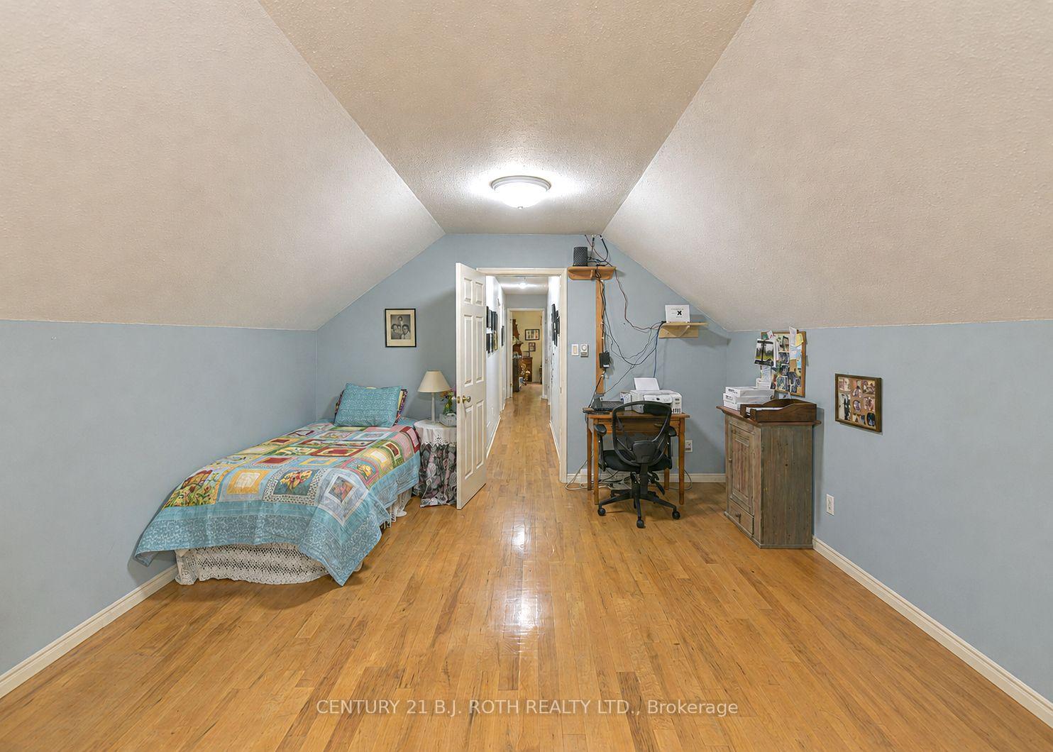 652 Warminster Side Road