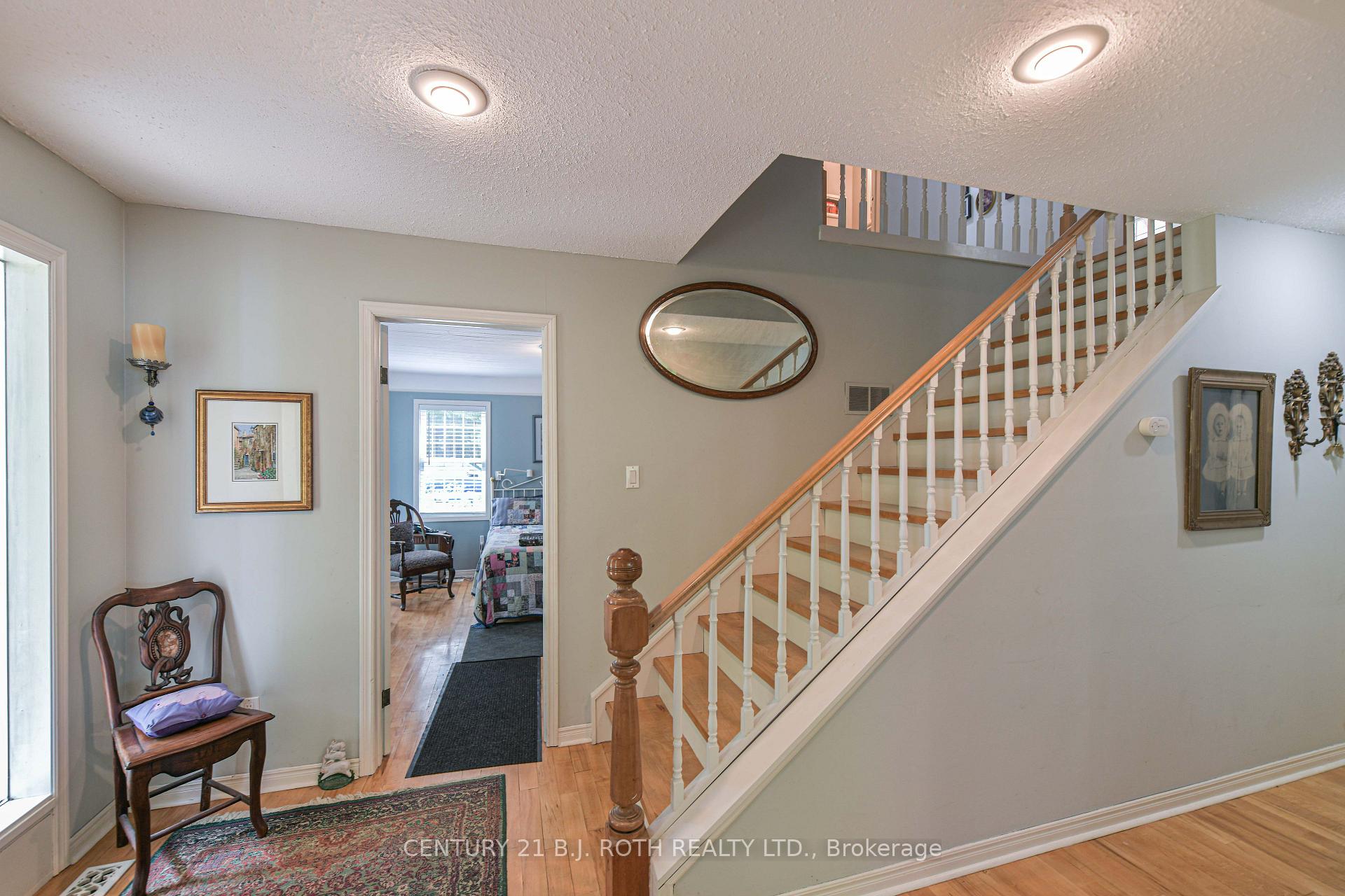 652 Warminster Side Road