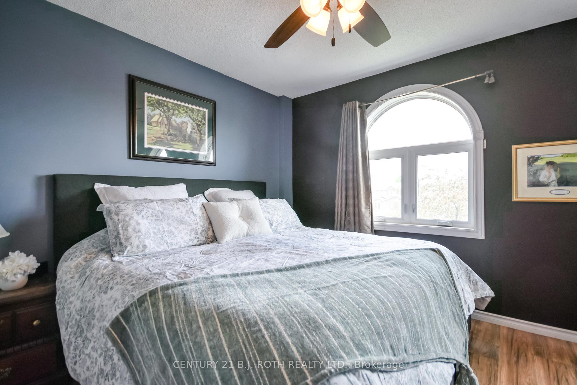 42 Farmstead Crescent