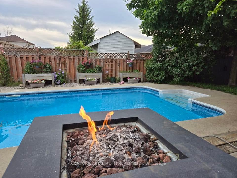 42 Farmstead Crescent