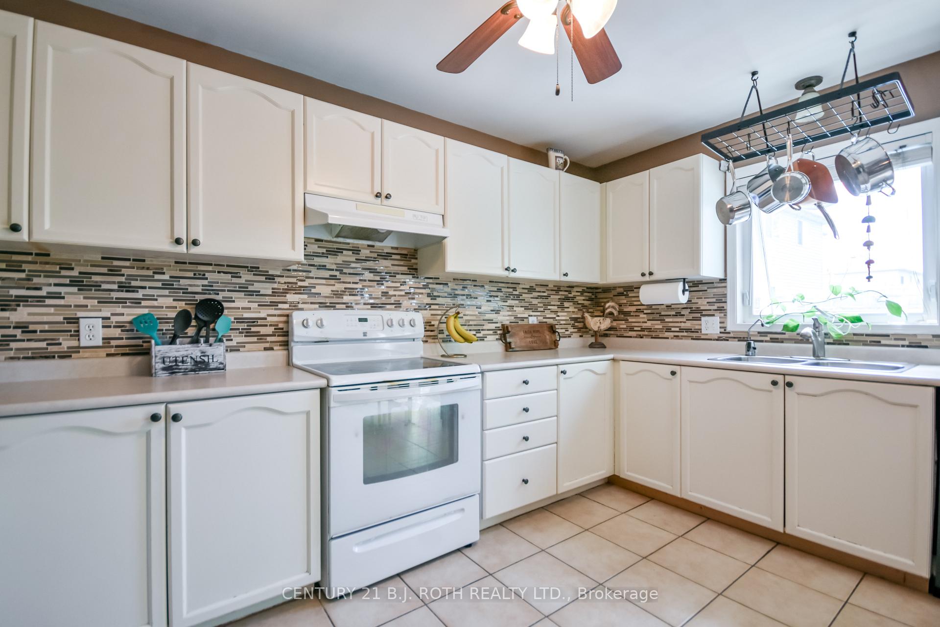 42 Farmstead Crescent