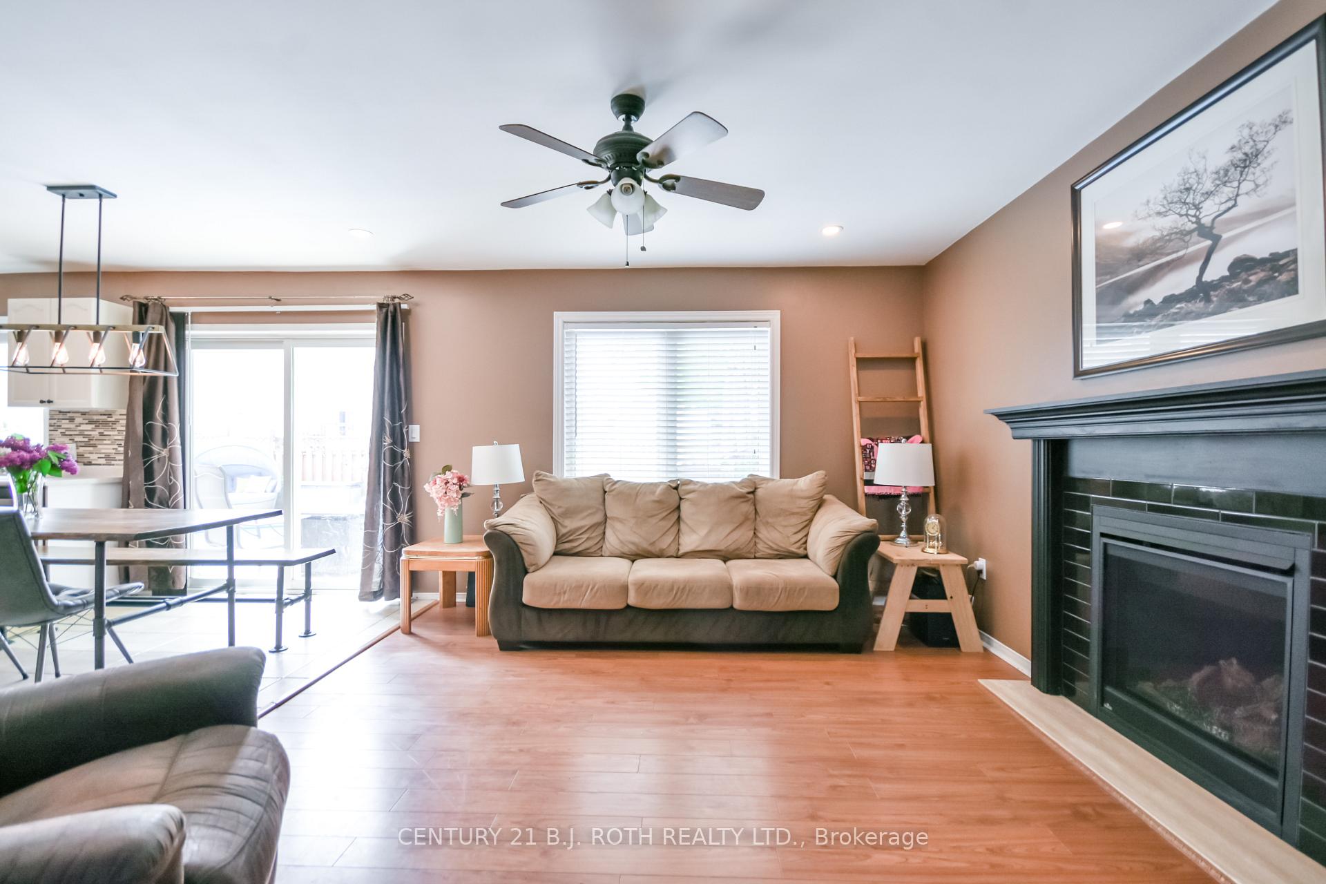 42 Farmstead Crescent