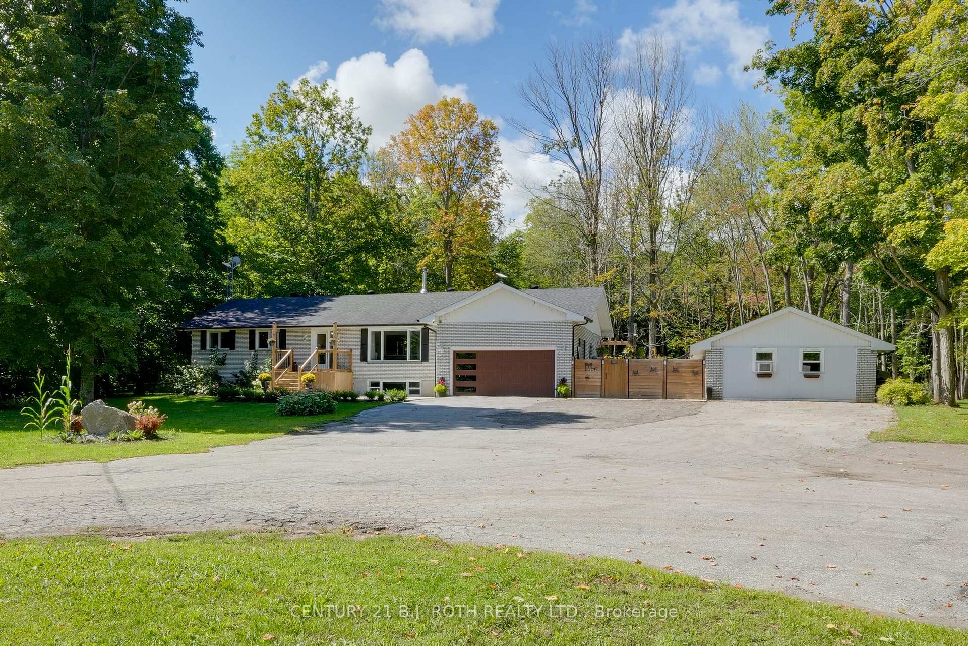 1250 County Road 6 S