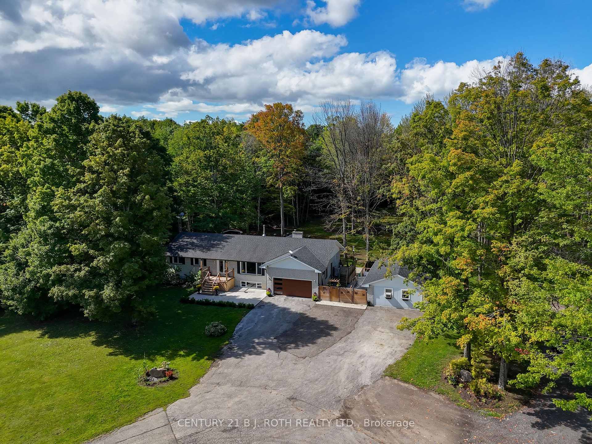 1250 County Road 6 S