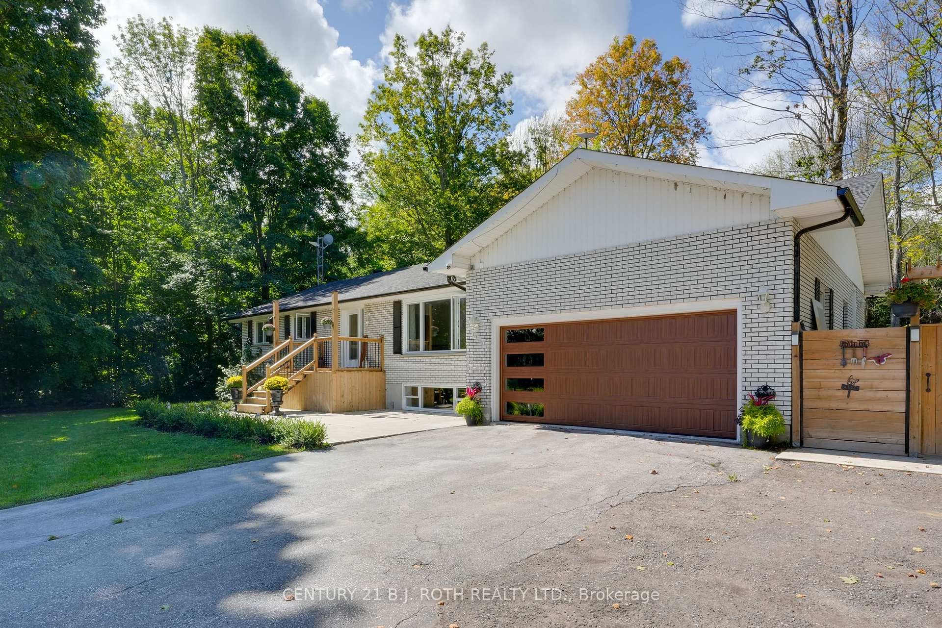1250 County Road 6 S