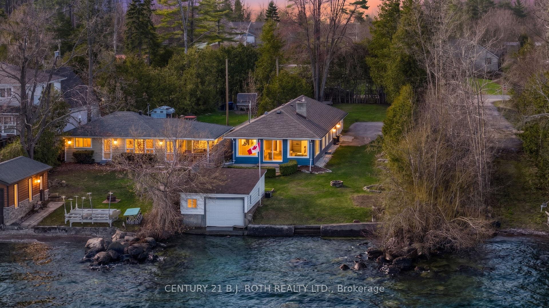 49 Lakeshore Road E