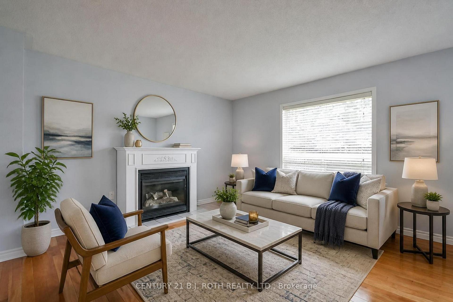 17 CROMPTON Drive