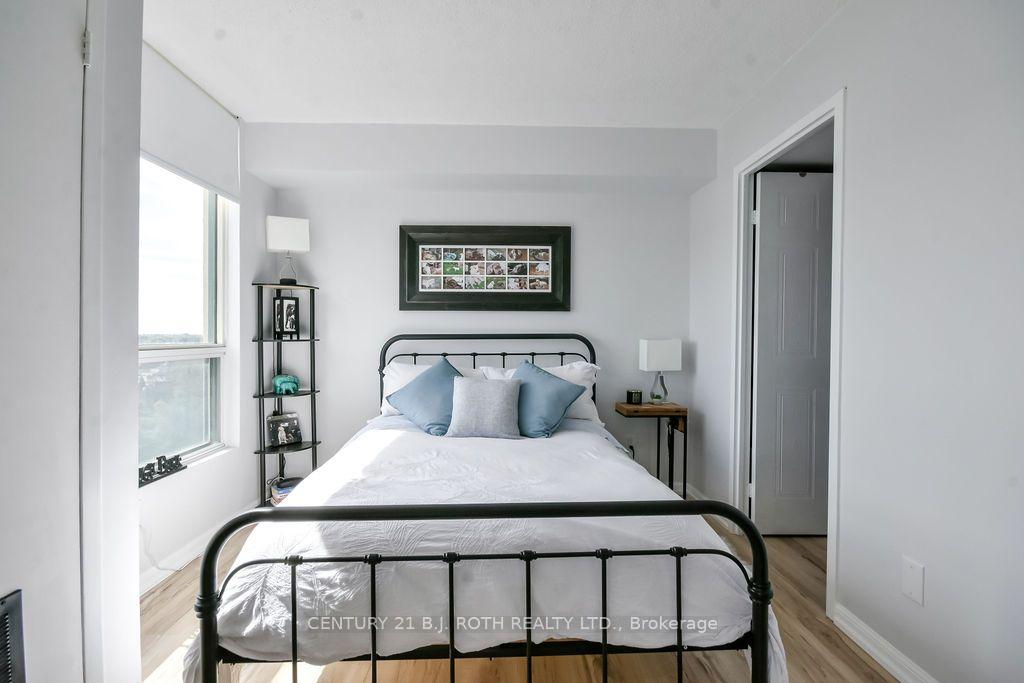 75 ELLEN Street 1102