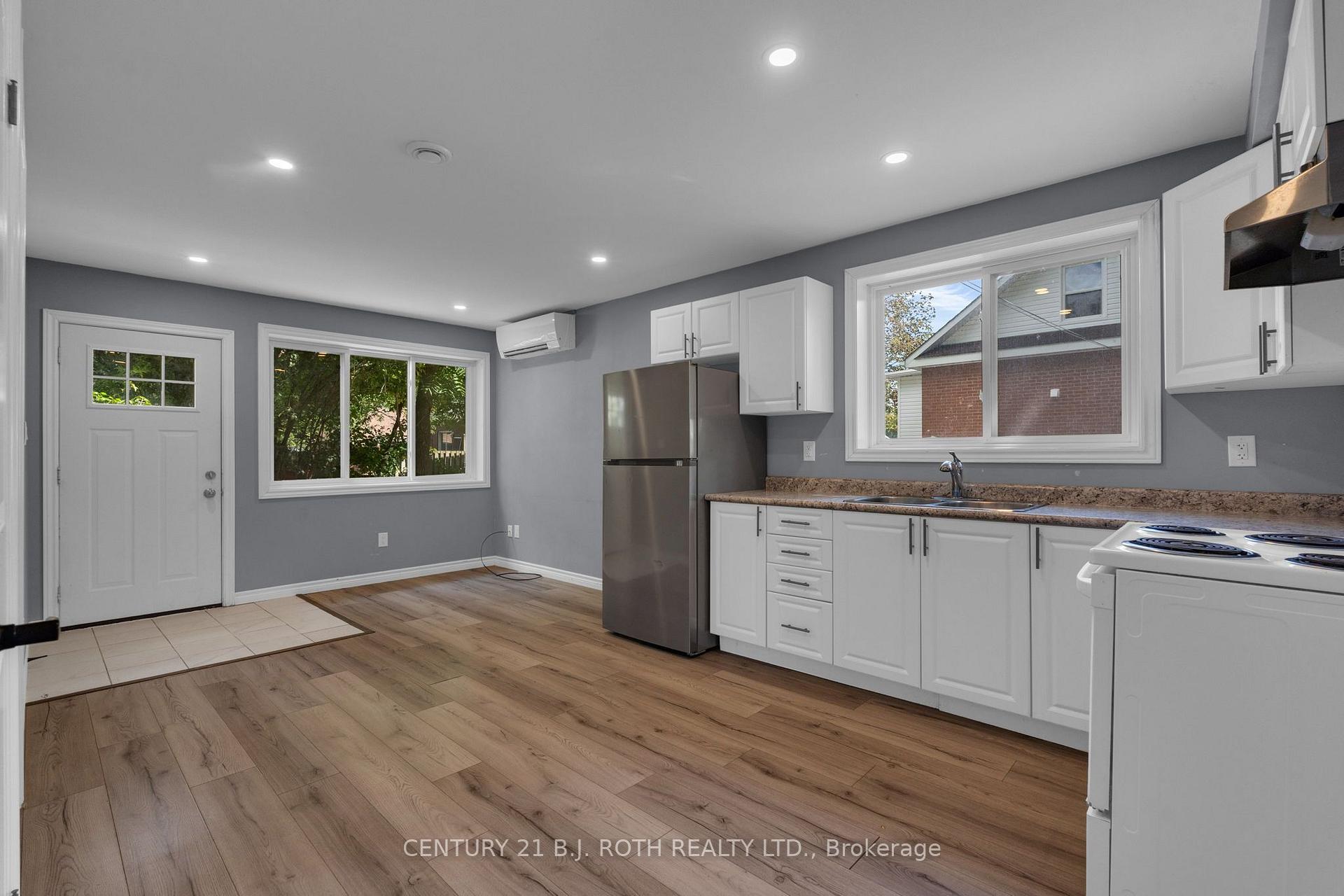 12 Dufferin Street Units 1 + 2 + Coach House