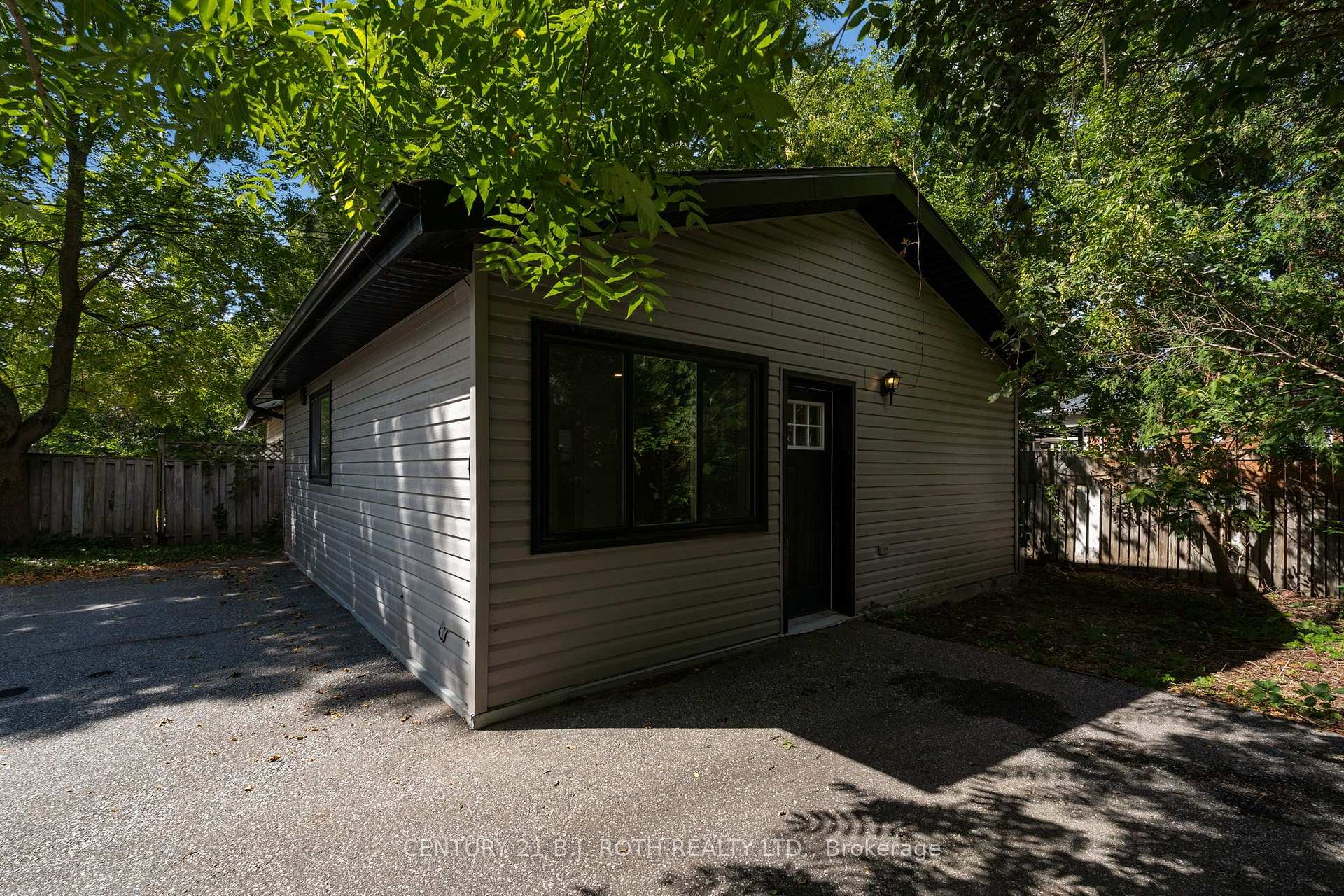 12 Dufferin Street Units 1 + 2 + Coach House