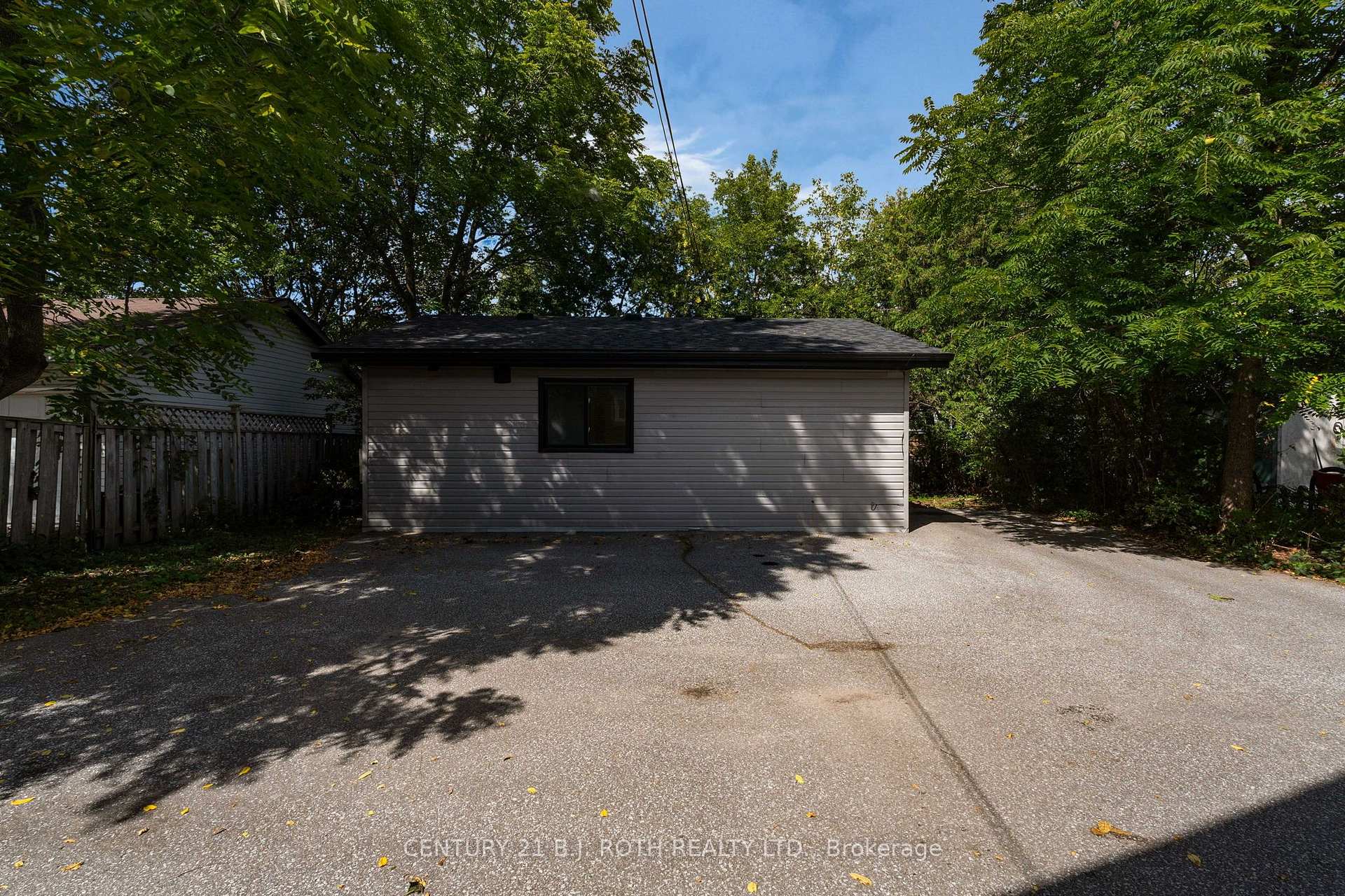 12 Dufferin Street Units 1 + 2 + Coach House