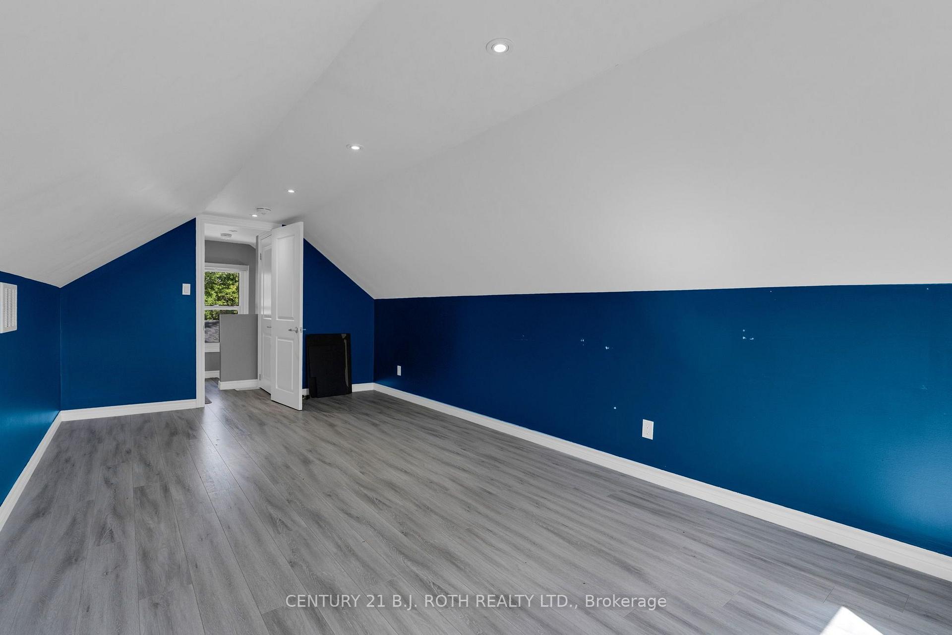 12 Dufferin Street Units 1 + 2 + Coach House
