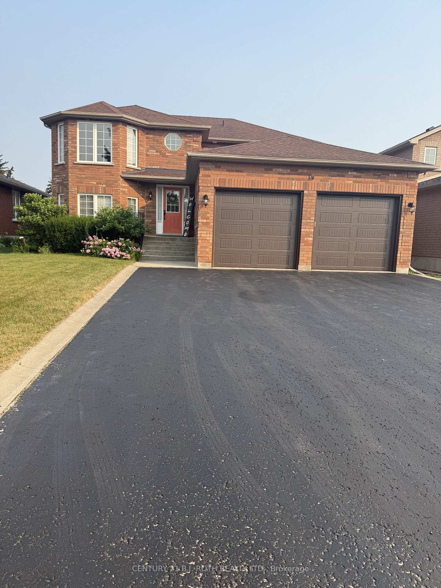 59 Nicklaus Drive Upper Level