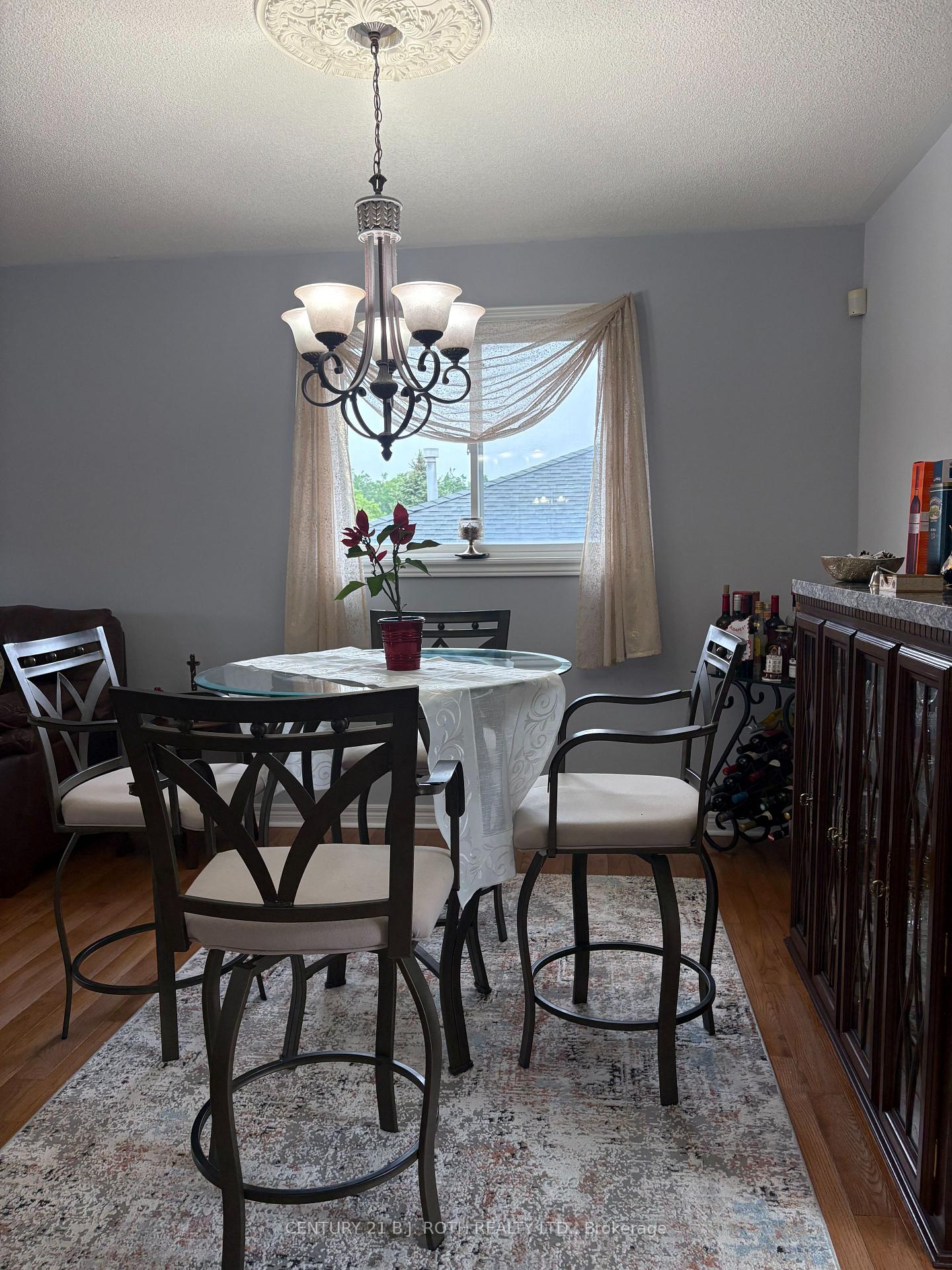 59 Nicklaus Drive Upper Level