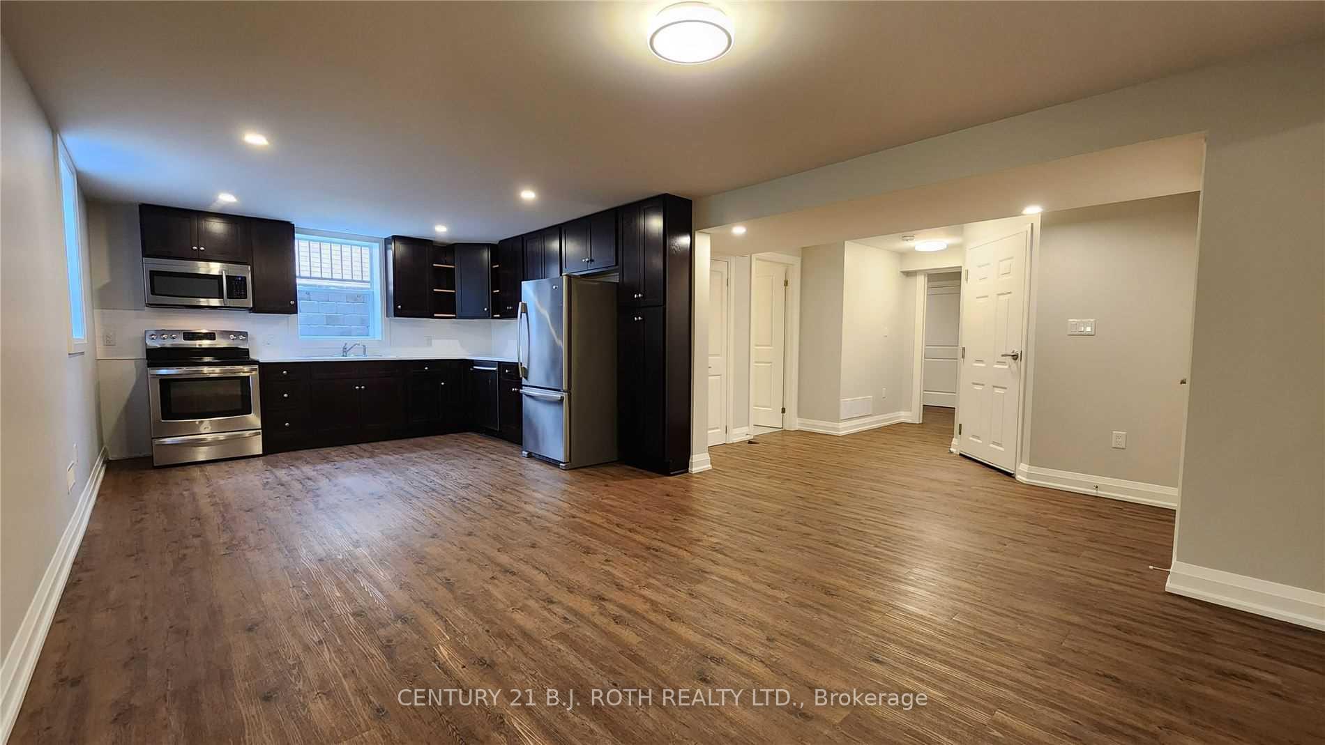 300 Cundles Road W Lower
