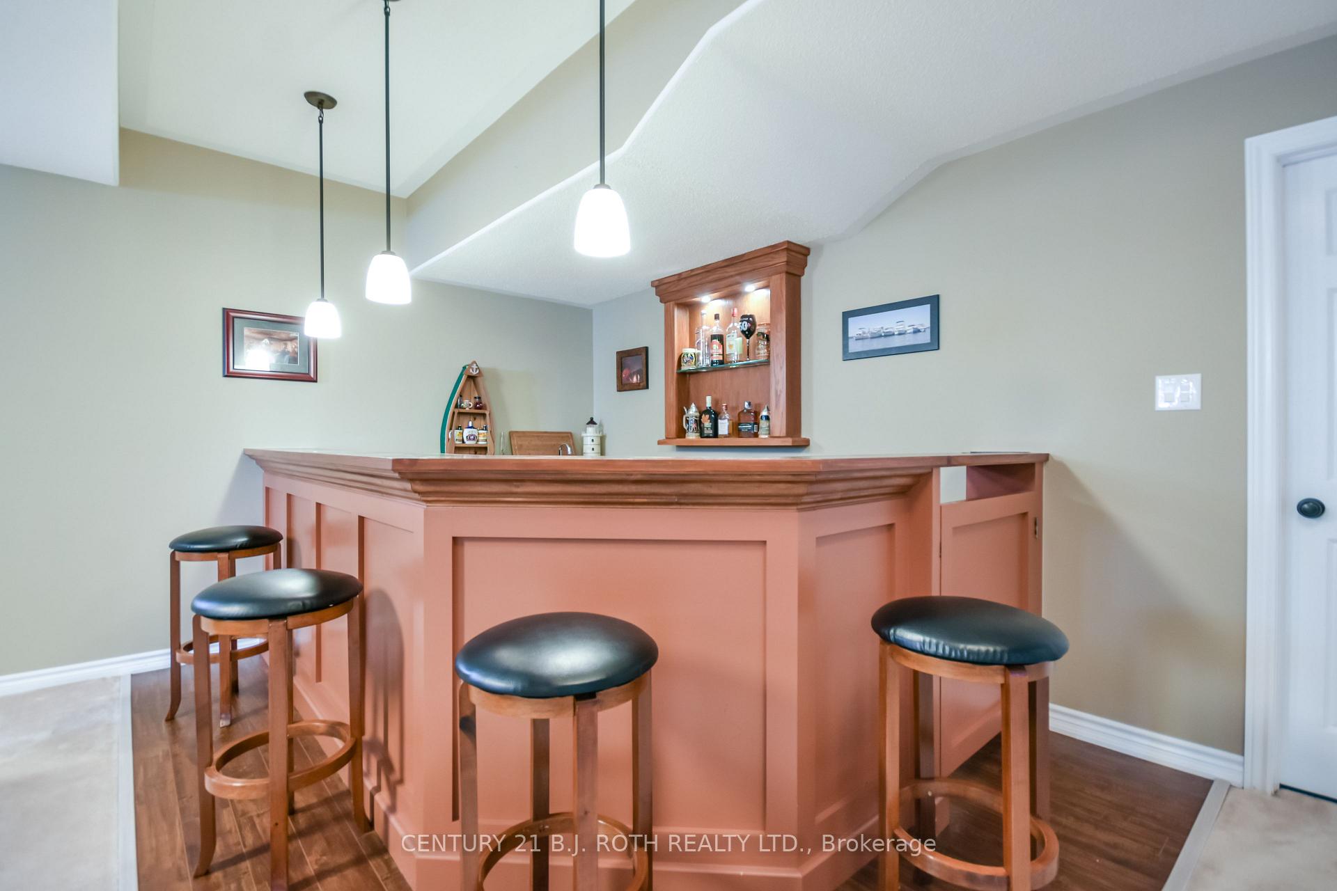 1 SILVERSANDS Crescent