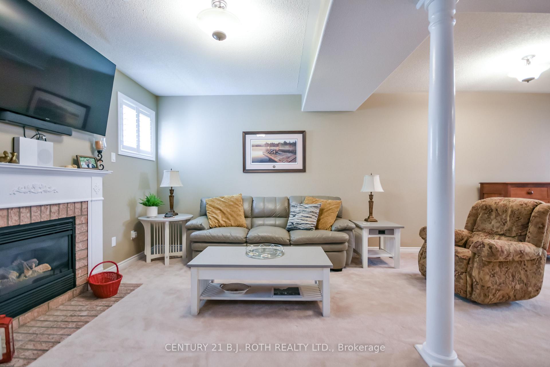 1 SILVERSANDS Crescent