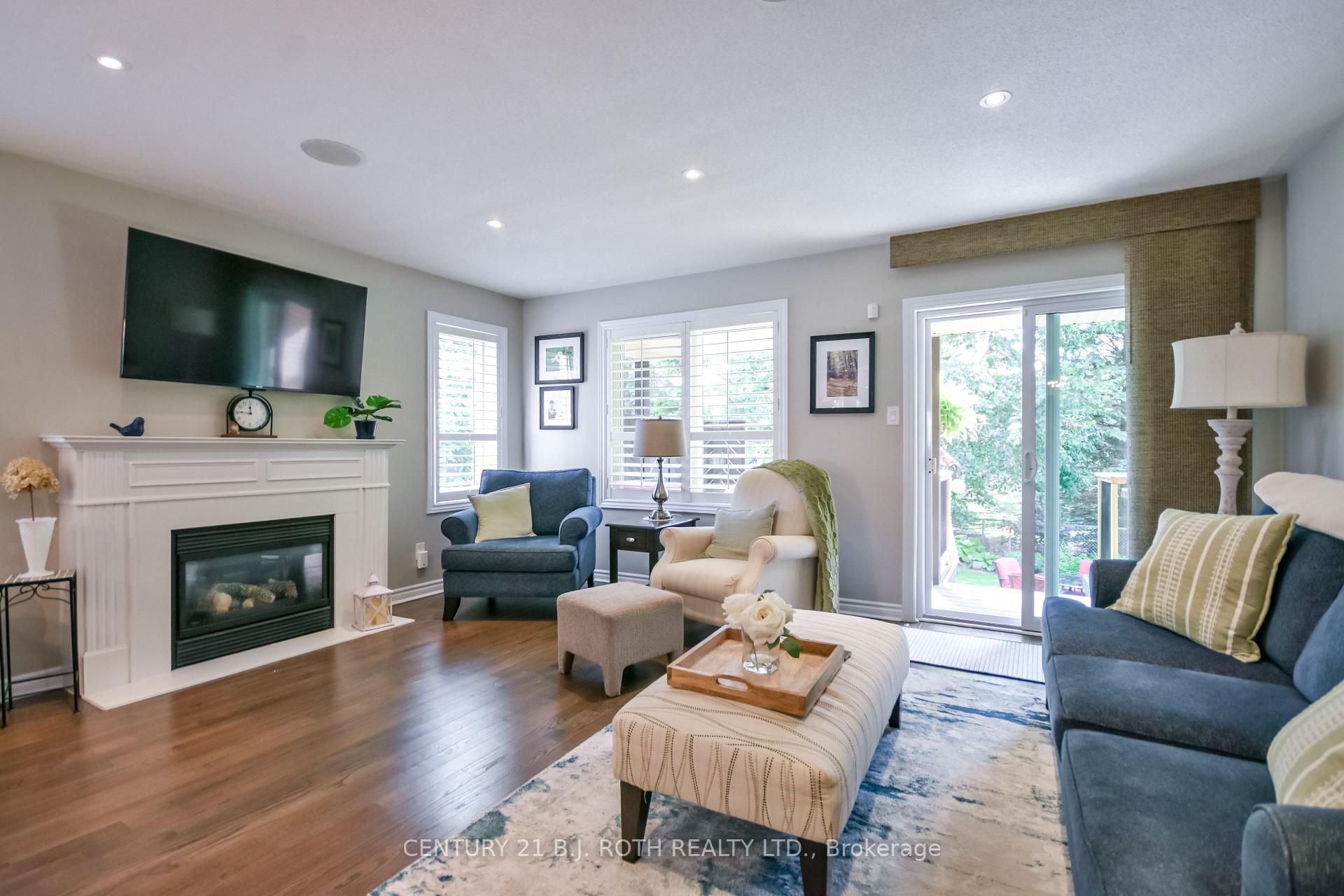 1 SILVERSANDS Crescent