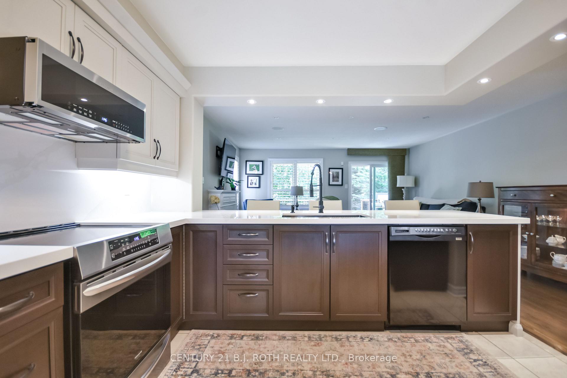 1 SILVERSANDS Crescent