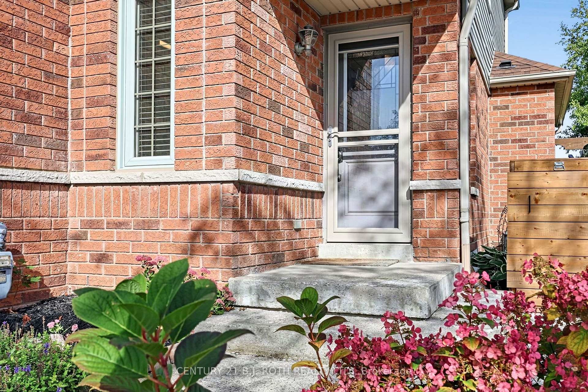 36 Aikens Crescent