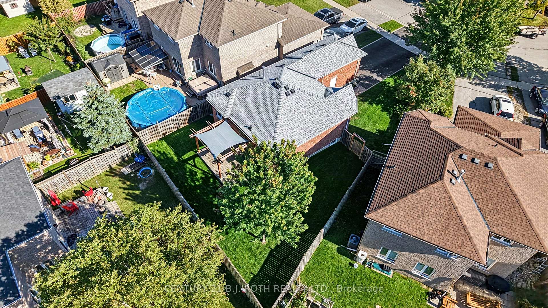 12 Lamont Crescent
