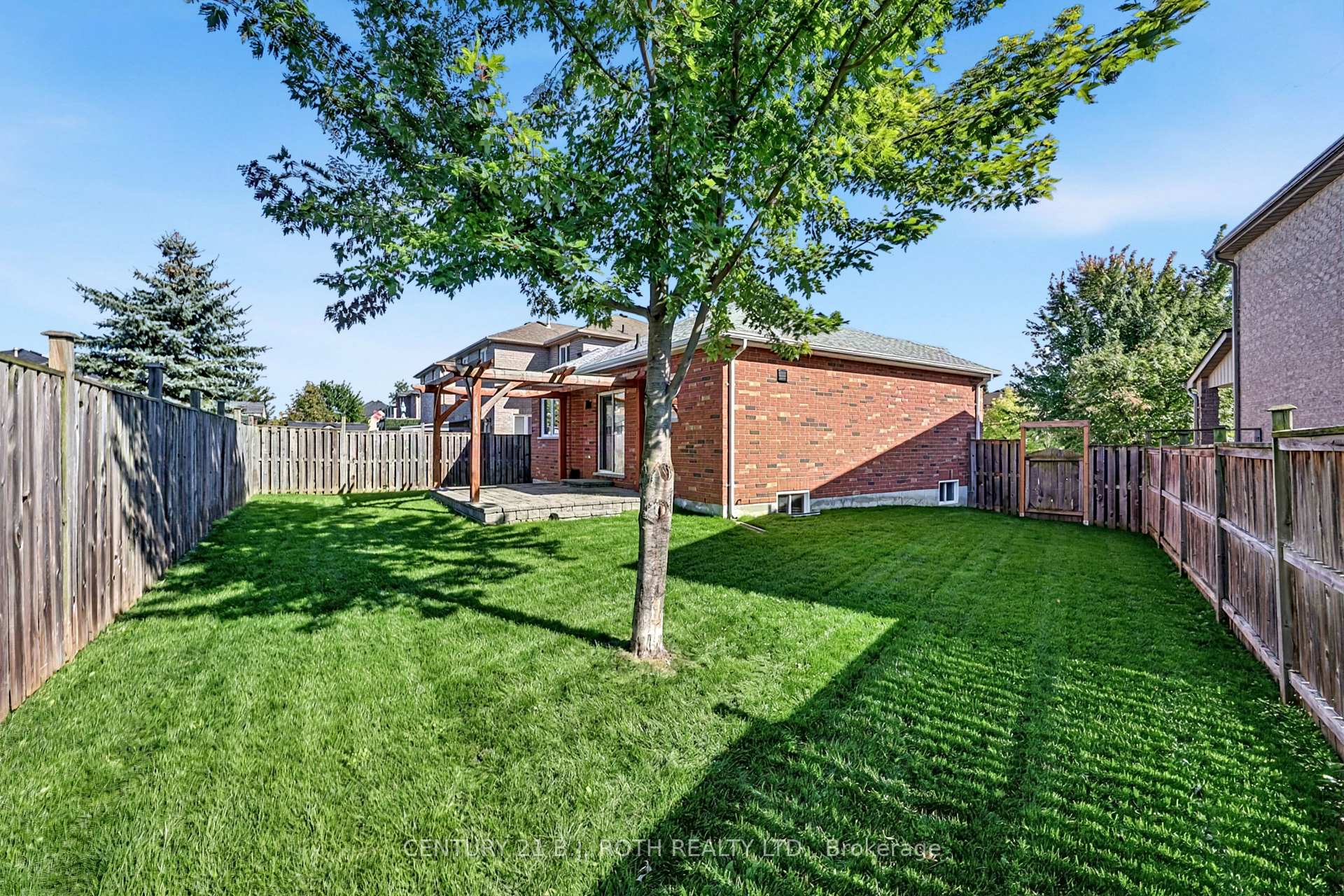 12 Lamont Crescent