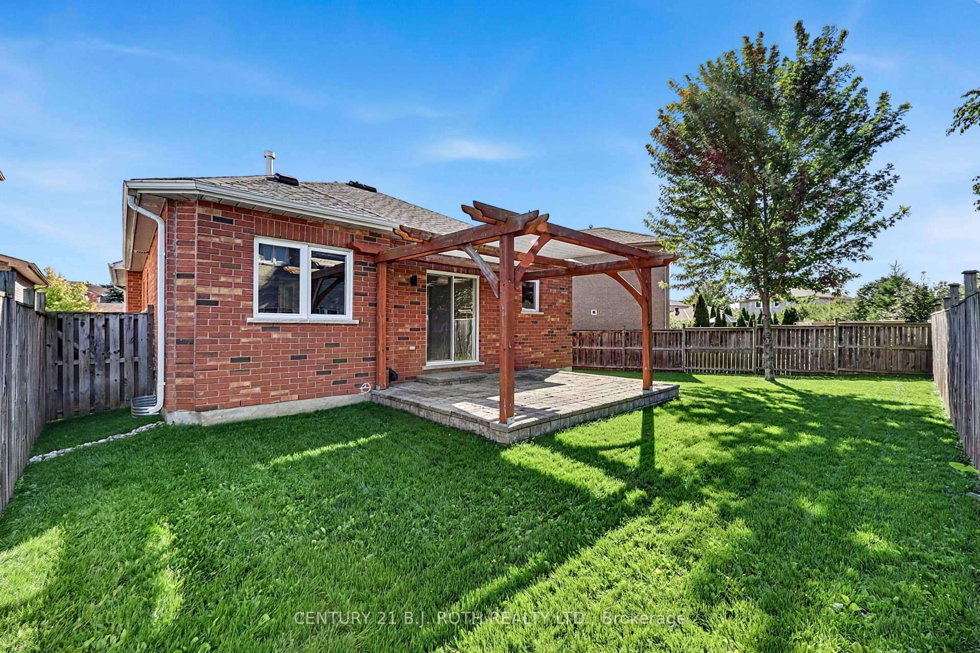 12 Lamont Crescent