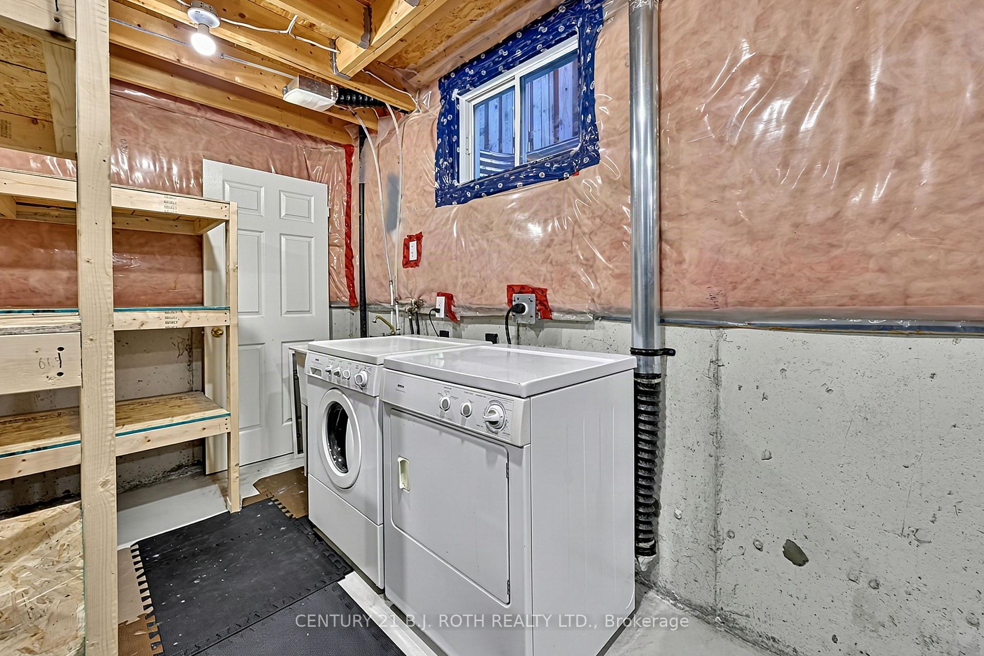 12 Lamont Crescent