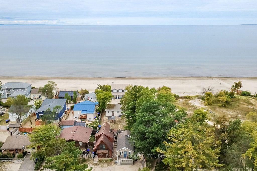 230 Shore Lane